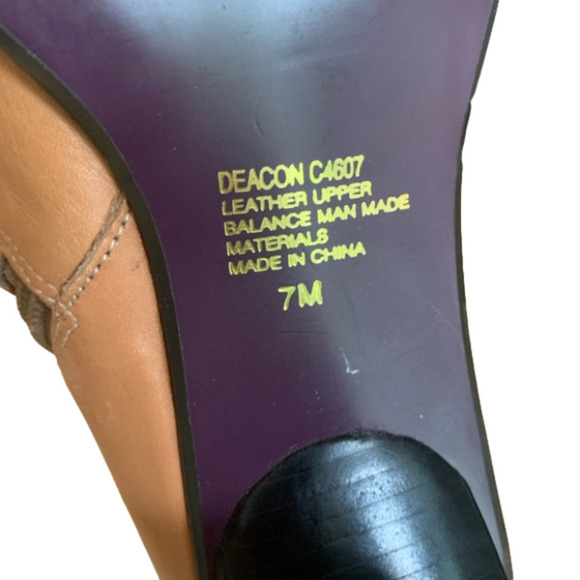 Deacon - Leather - Brown/cream - Cut Out Floral
Knee High Heel Boots - Size 7 - Picture 6 of 13